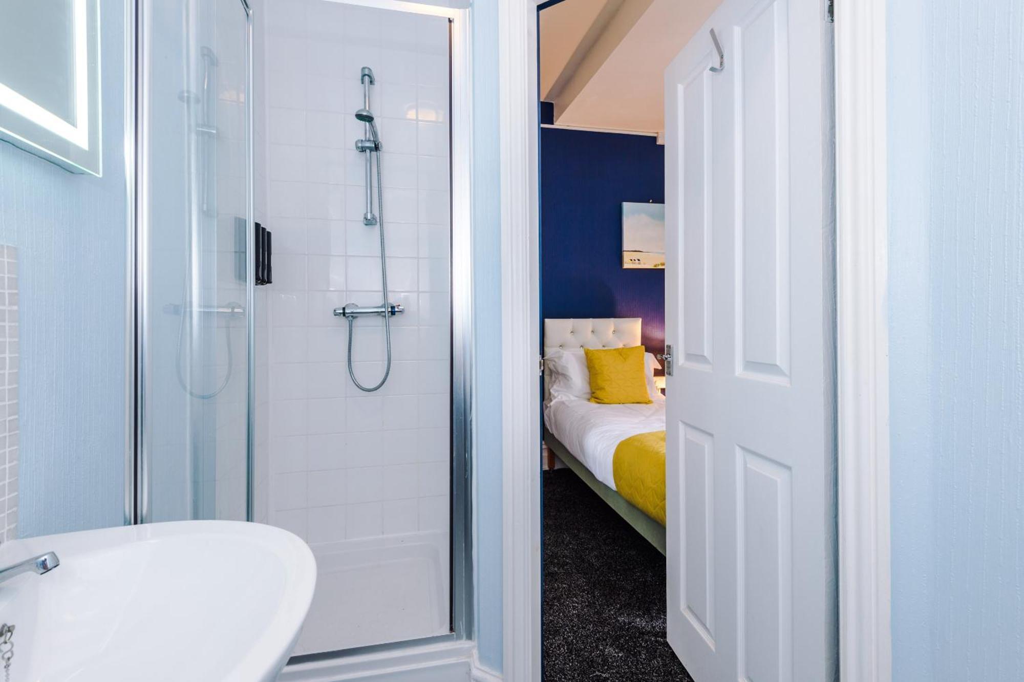 Pebbles Guest House Блекпул Екстериор снимка
