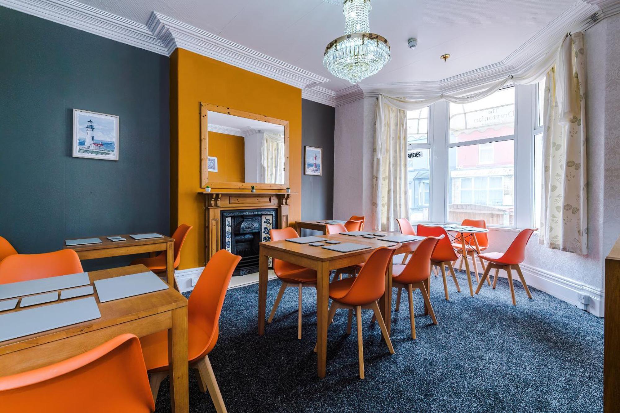 Pebbles Guest House Блекпул Екстериор снимка