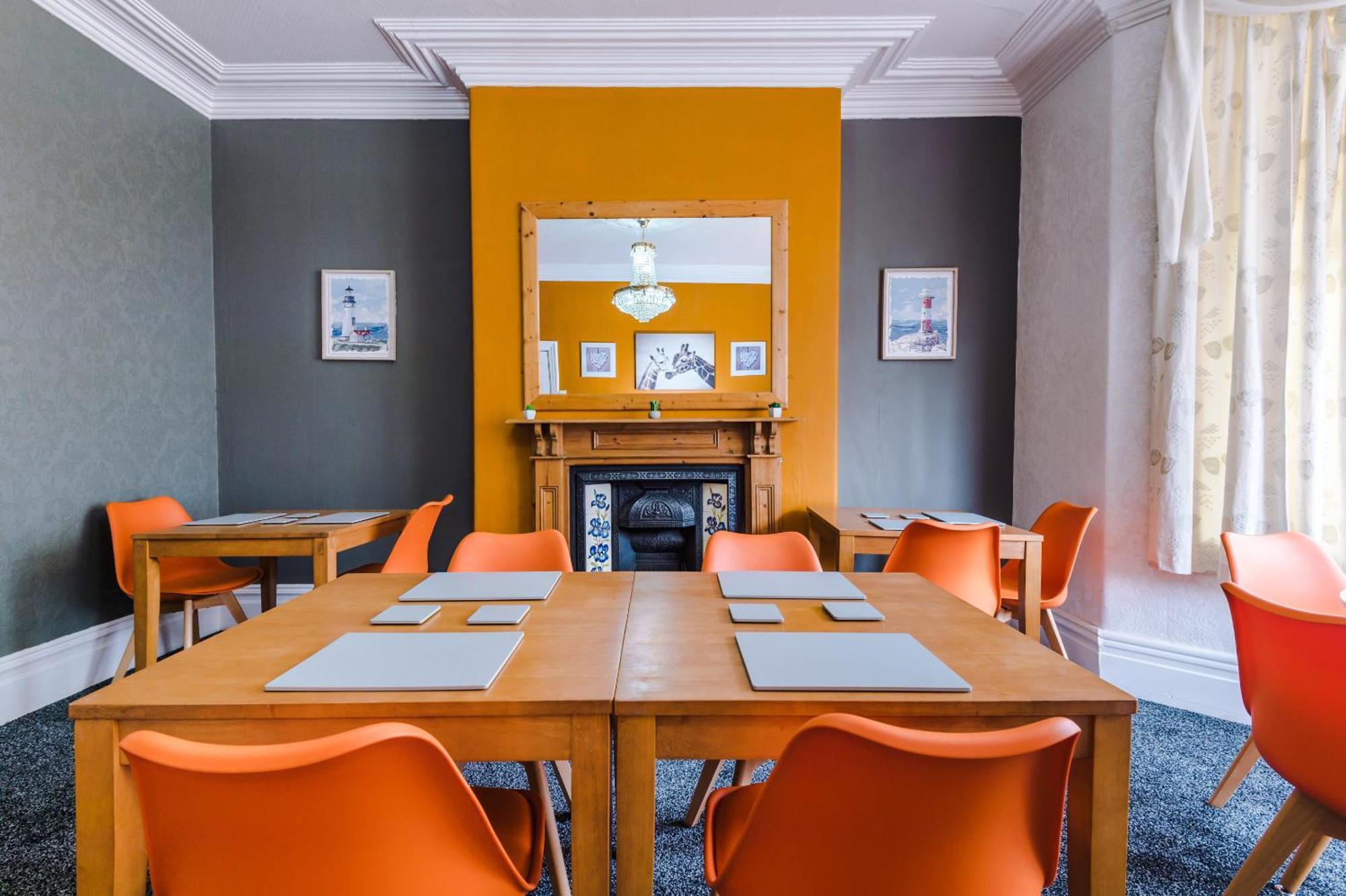 Pebbles Guest House Блекпул Екстериор снимка